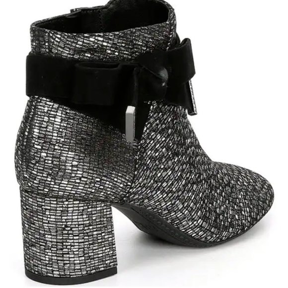 NWOB Alex Marie Mayleen Metallic Leather Ankle Bow Block Heel Booties - 6M - Picture 3 of 9